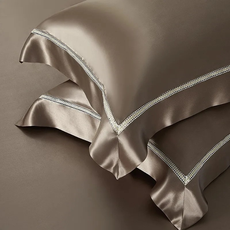 Mulberry Silk Premium 4 ชิ้นชุ - Silk Sheet Set บทวิจารณ์และราคา